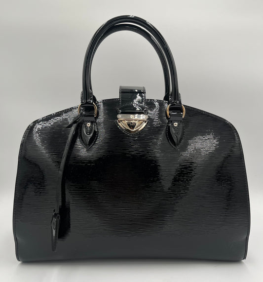 Louis Vuitton Pont Neuf GM.-Black Patent