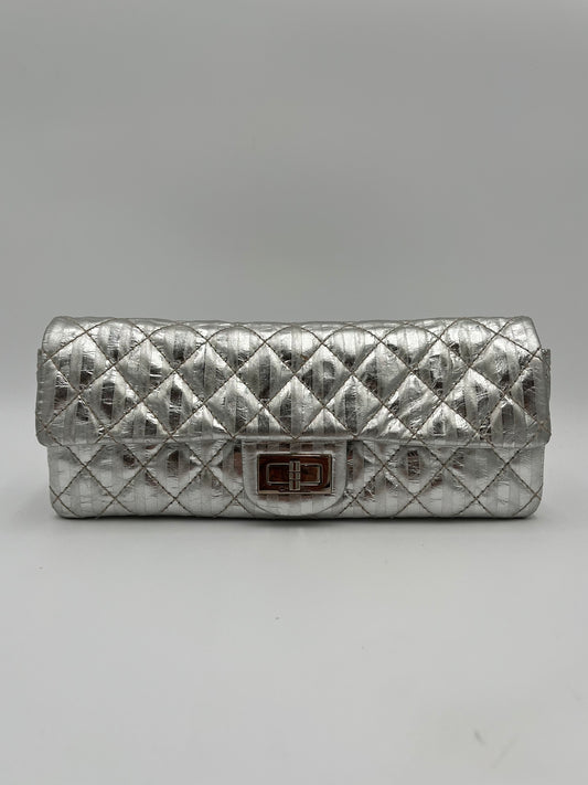 Chanel 2.55 Reissue Flap Bag-Silver : 10 X