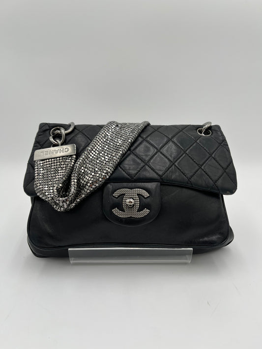 2009 Chanel Besace Resort-Black : Silver Mesh