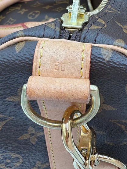 Chipped Louis Vuitton Keepall Bandouliere 50 Monogram