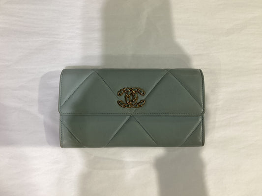 Chanel 19 Quilted Lambskin Flap Wallet